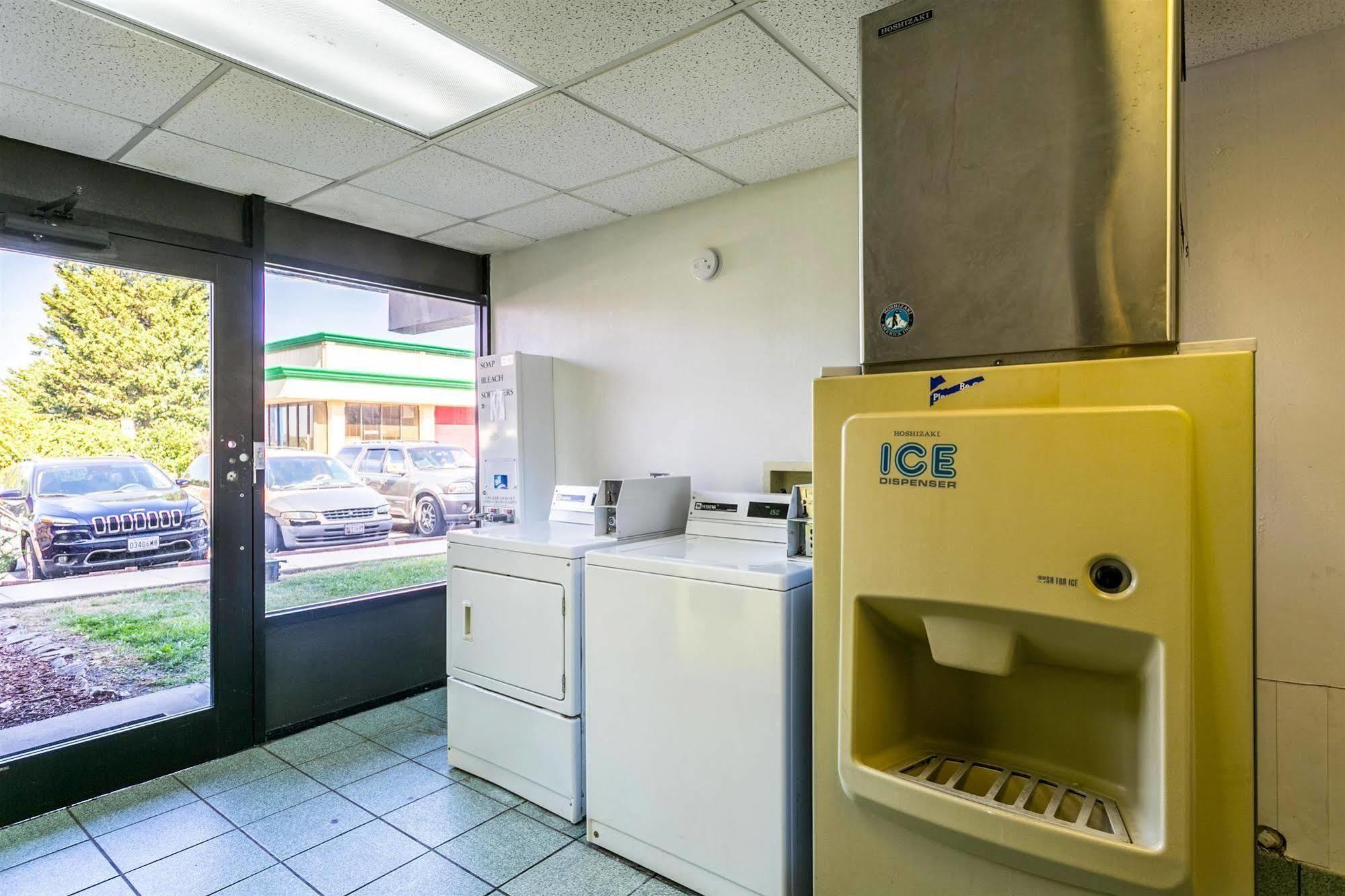 Americas Best Value Inn Edgewood, Md ภายนอก รูปภาพ