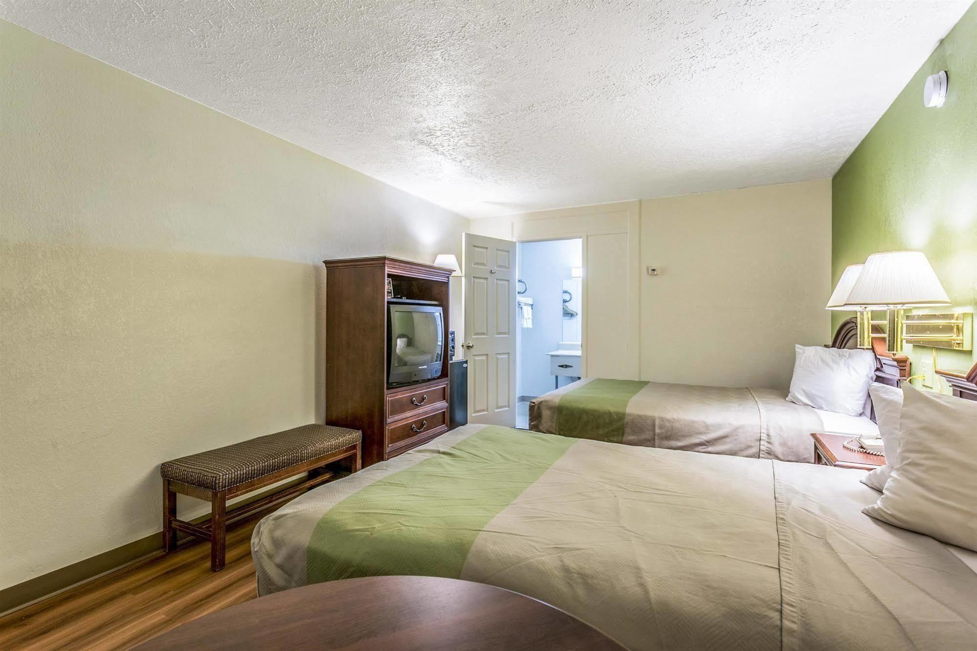 Americas Best Value Inn Edgewood, Md ภายนอก รูปภาพ