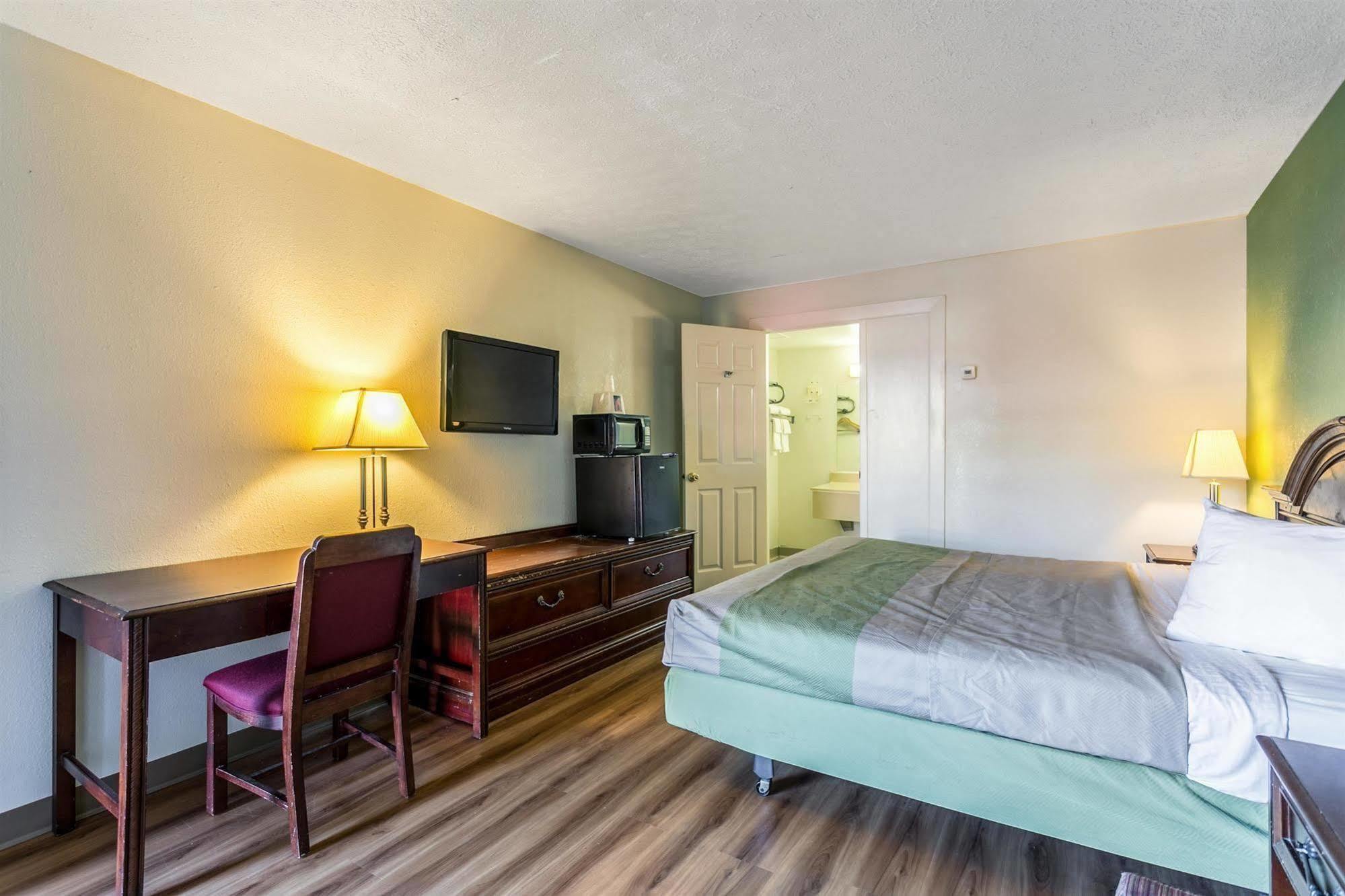 Americas Best Value Inn Edgewood, Md ภายนอก รูปภาพ