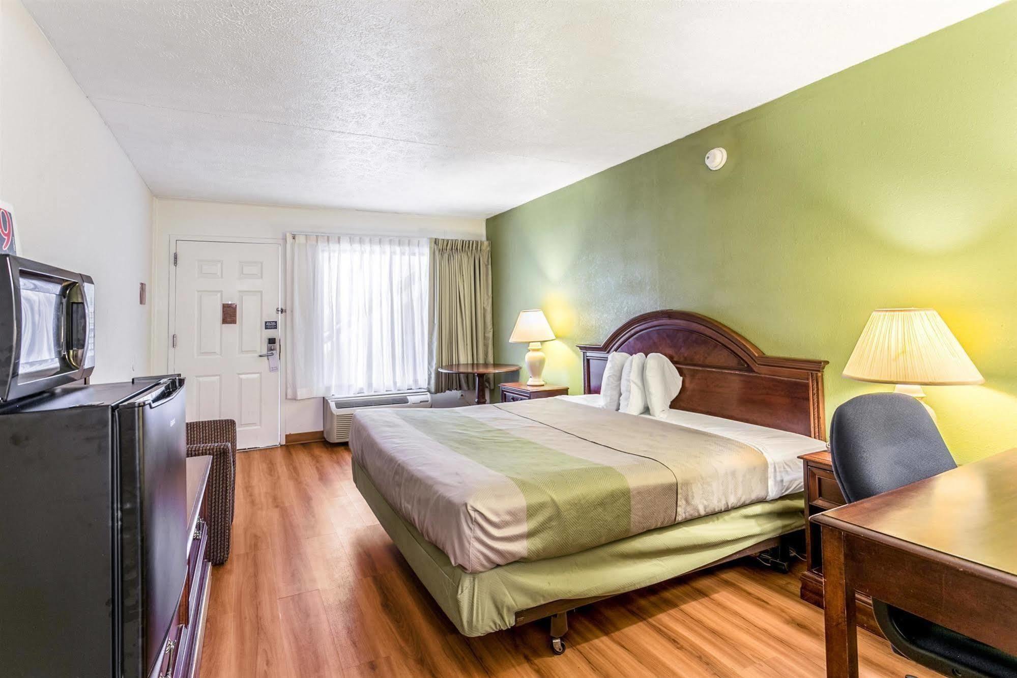 Americas Best Value Inn Edgewood, Md ภายนอก รูปภาพ